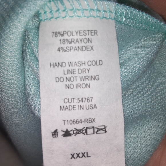 HoneyMeCurvy 3xl Mint Green Top with beautiful sleeve and hemline detail - Picture 4 of 5